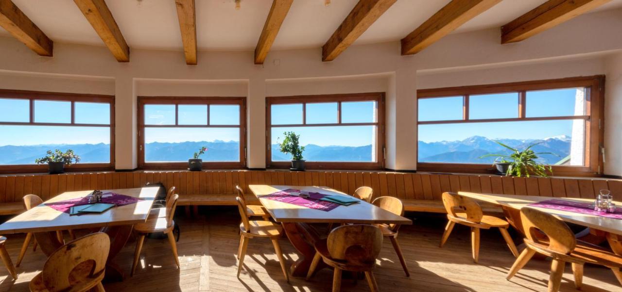 Cafe Pension Alpina Innsbruck Ngoại thất bức ảnh